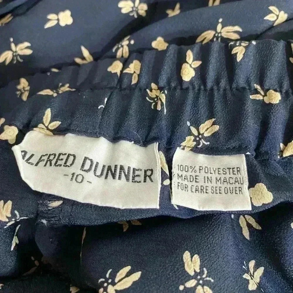 Alfred Dunner Capri Set Top 8 Bottoms 10 Navy Blue - Picture 5 of 5